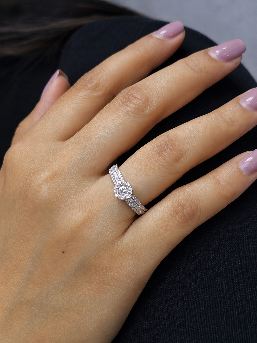 Halo Diamond Ring in 18K White Gold | Round Diamond Engagement Ring
