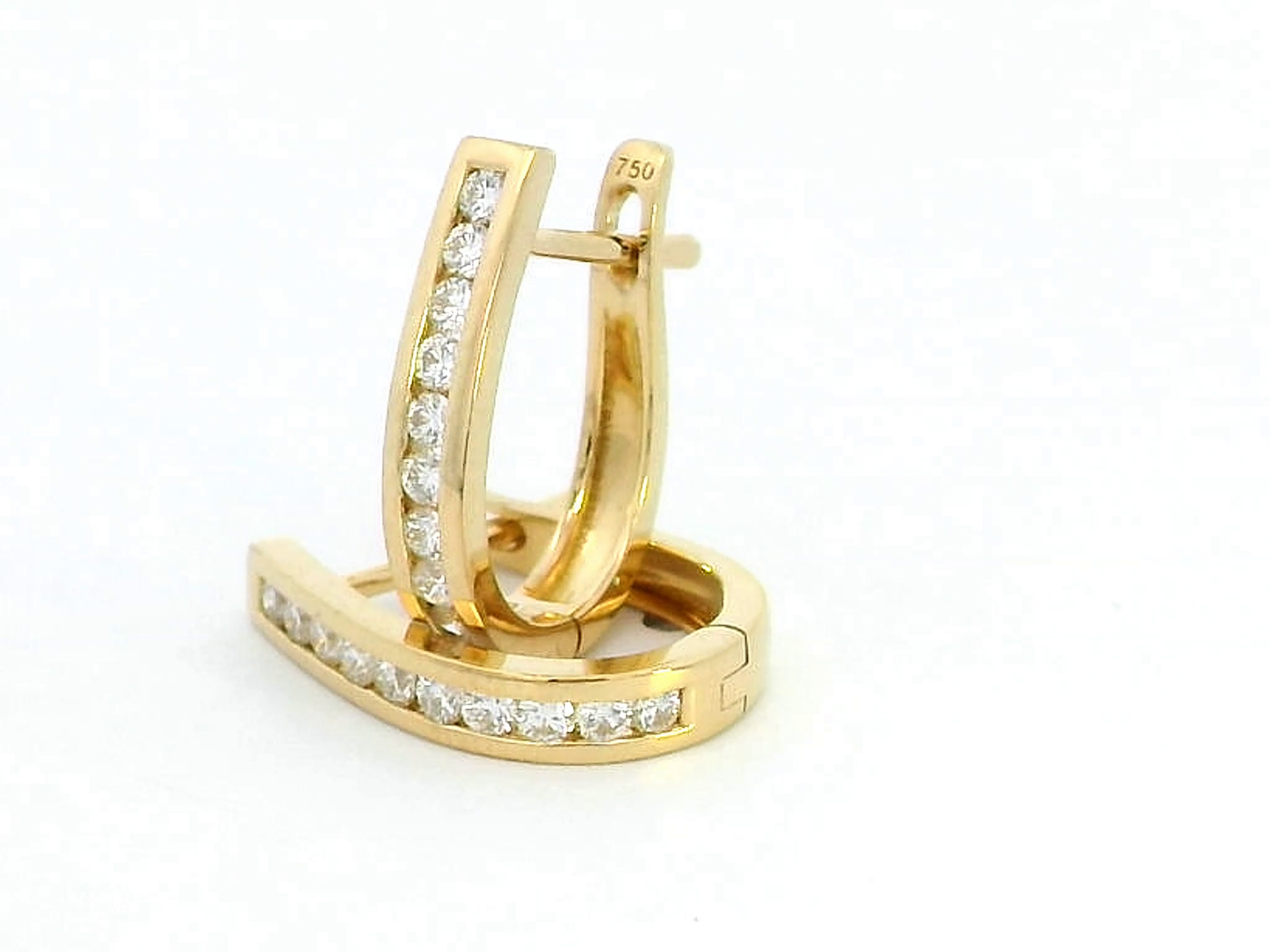 18k Gold Diamond Hoop Earrings with 0.35 Carat Brilliant-Cut Diamonds