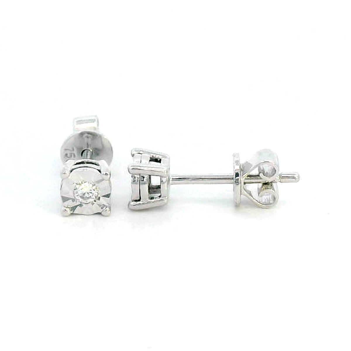 18K white gold diamond stud earrings with 0.07-carat diamonds