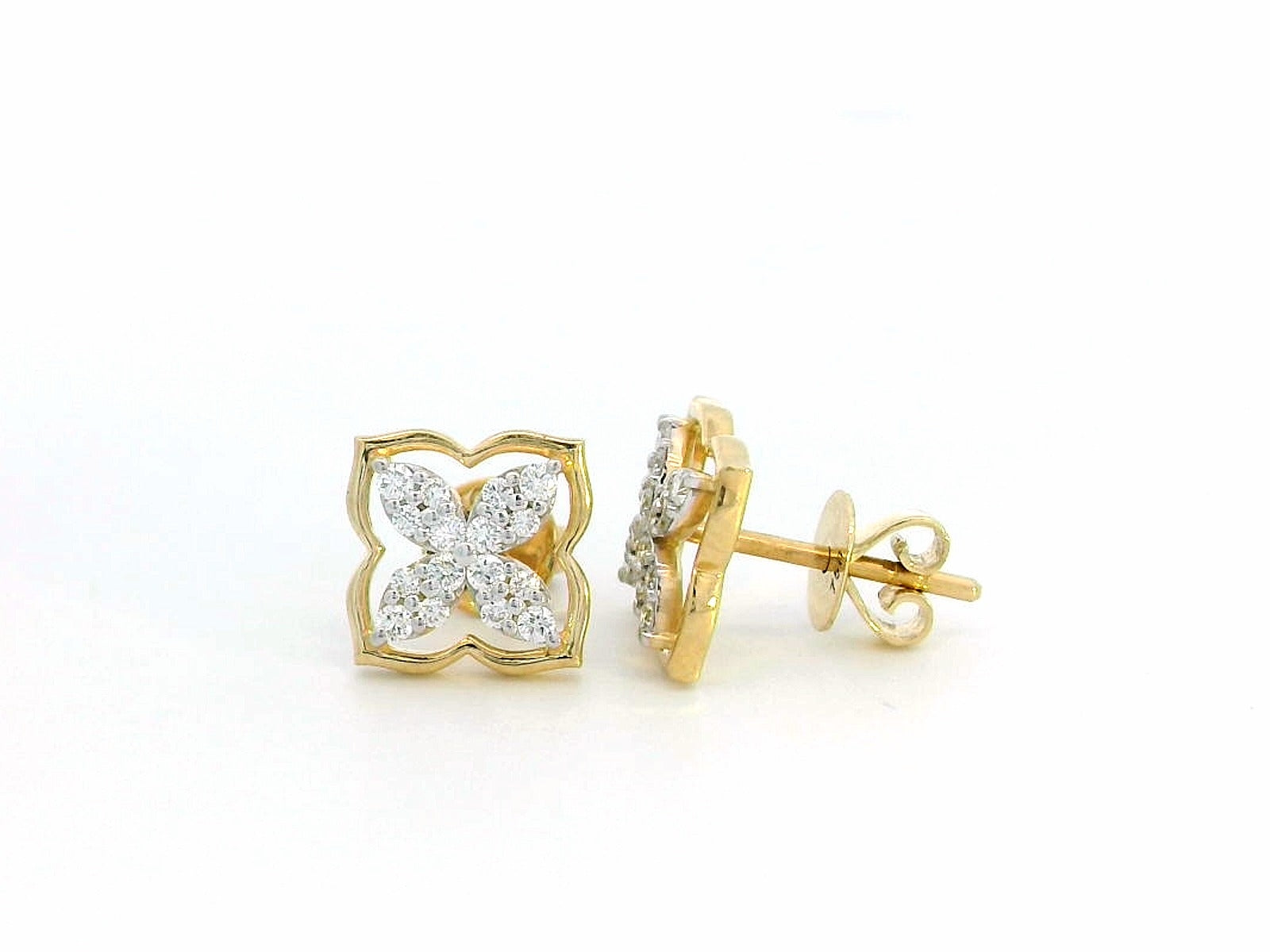 18K Yellow Gold Clover Diamond Stud Earrings featuring 0.25 carats of round-cut diamonds in a floral-inspired four-petal design with a scalloped gold border.