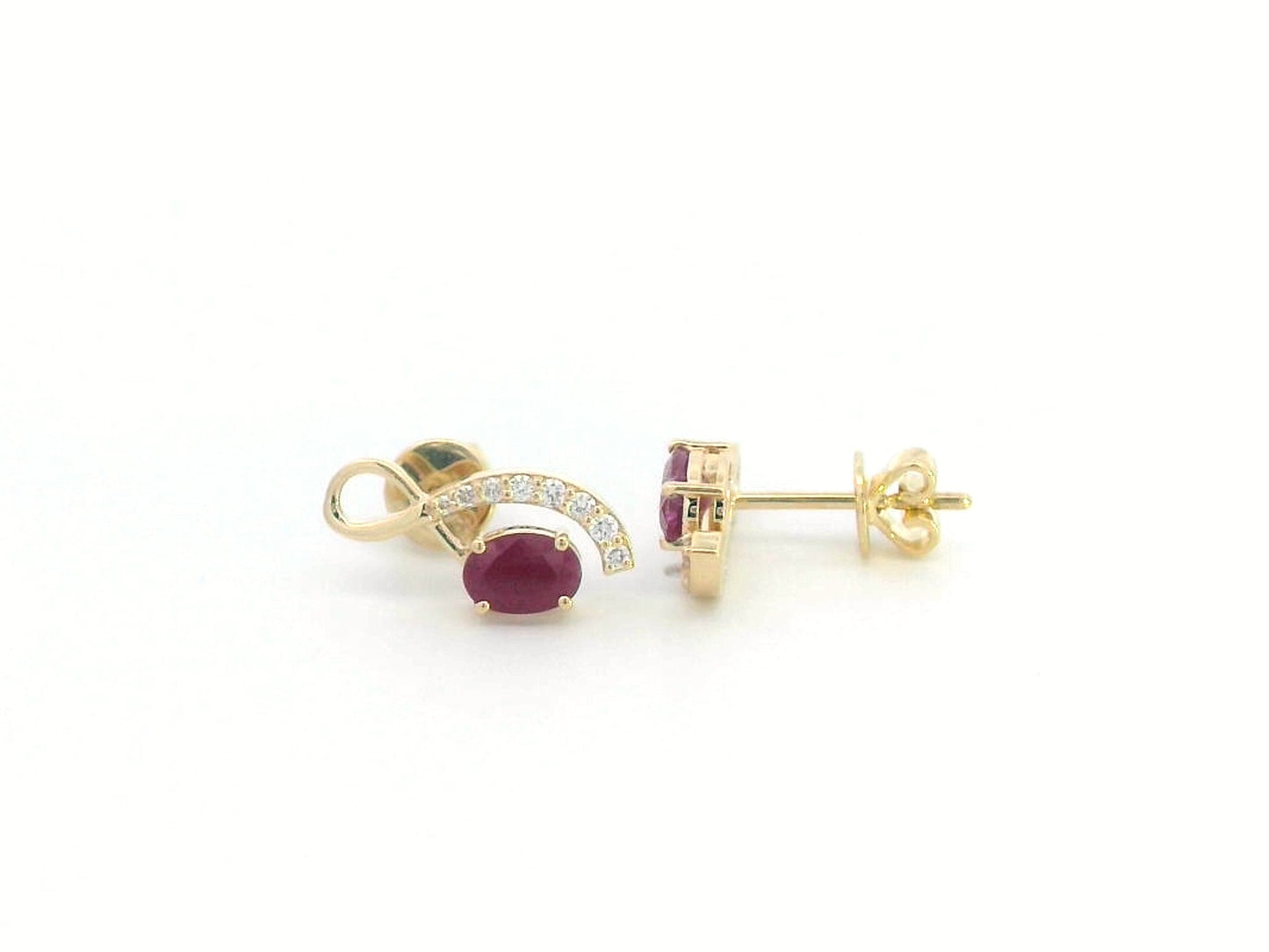 18K yellow gold infinity stud earrings featuring 1.02 carats of oval-cut rubies and 0.14 carats of diamonds.