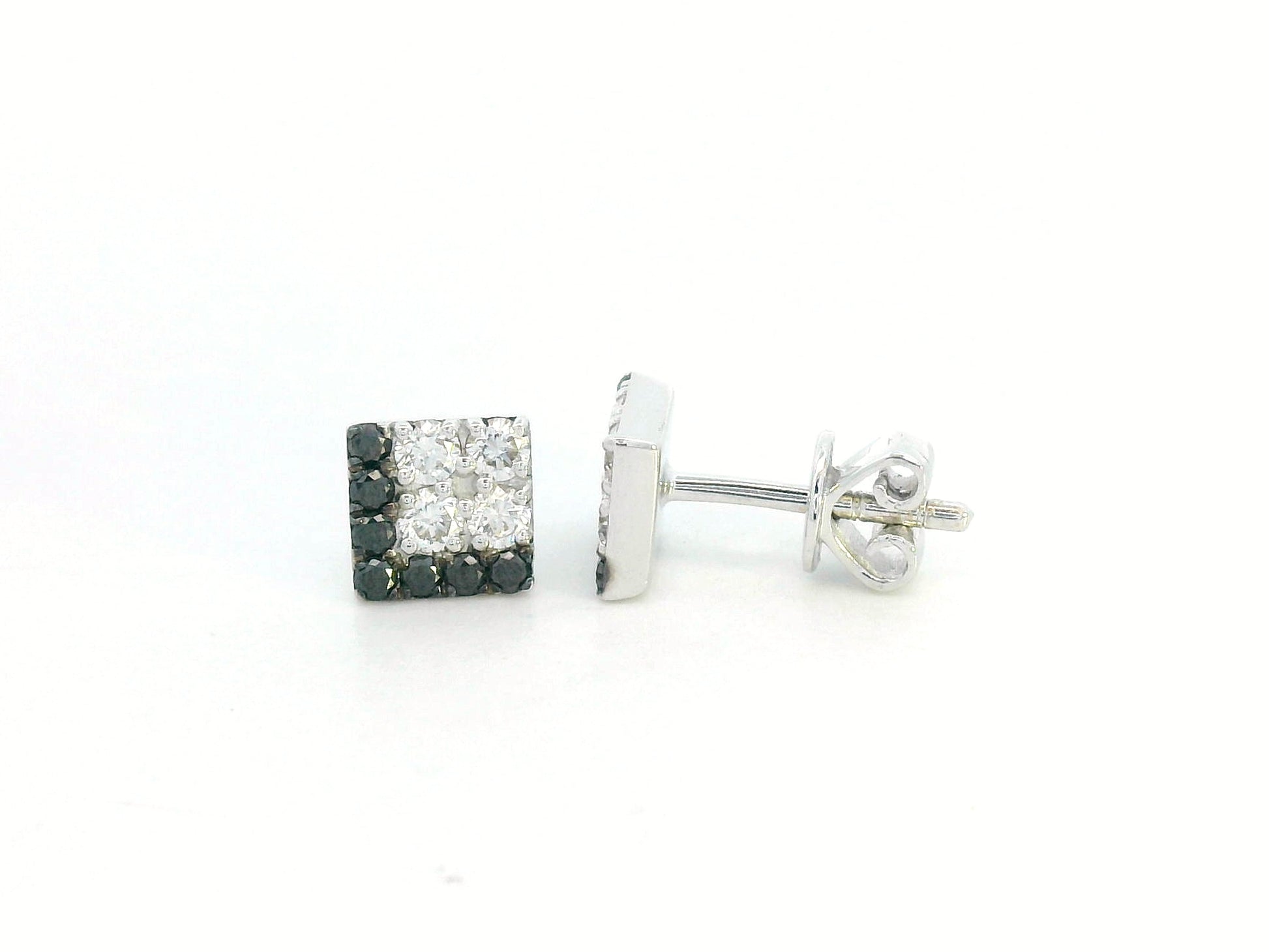 Square stud earrings with black and white round diamonds in 18K gold with push-back closure

