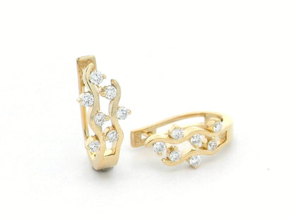 18K Yellow Gold Hoop Earrings with Wave-Inspired Diamond Design – 0.40ct Total

