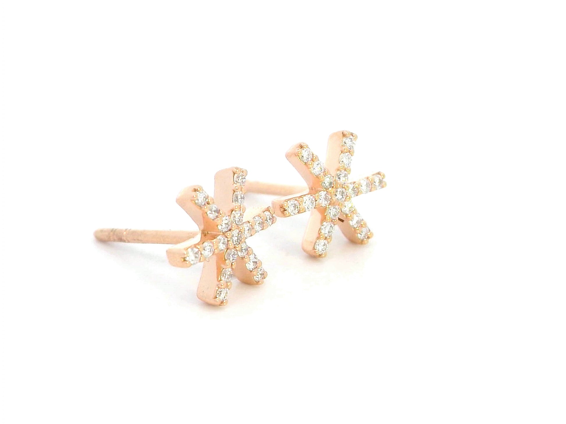 18K rose gold starburst stud earrings with 0.18ct pavé-set round brilliant diamonds