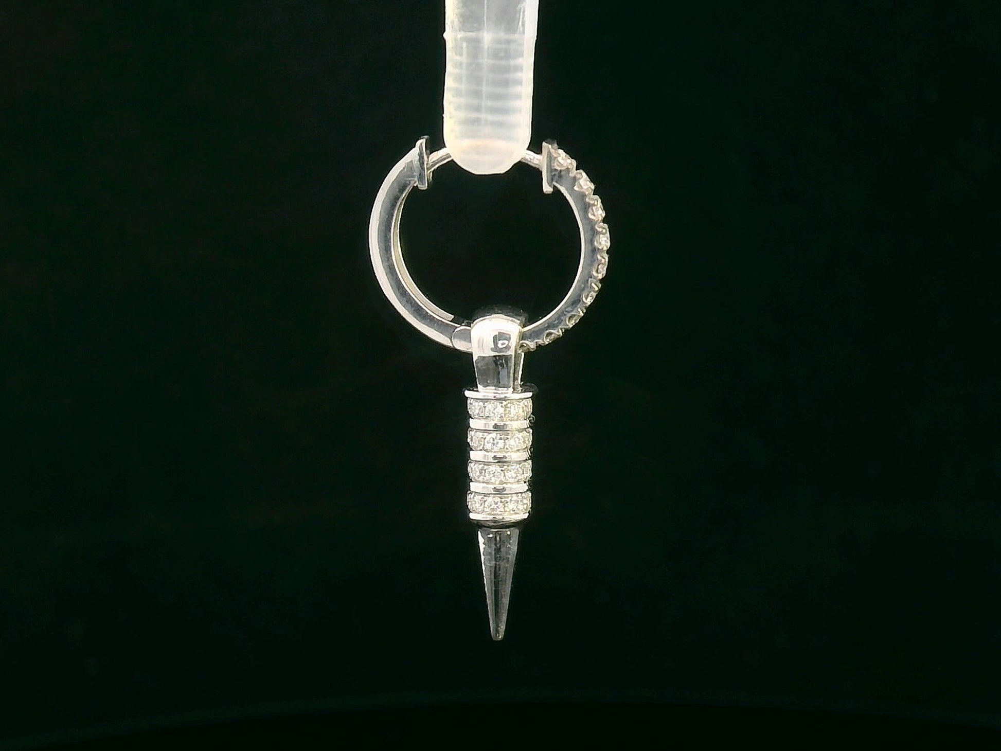 18K gold men’s single drop earring with spike-shaped pendant and pavé diamonds – 0.27ct total