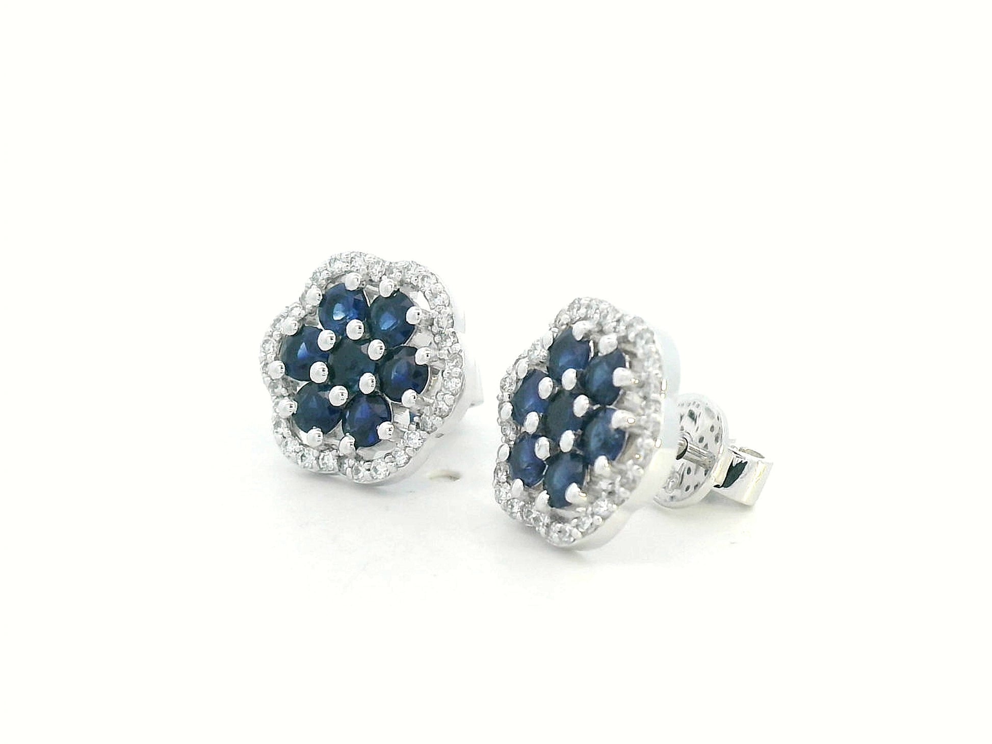 ELegant sapphire flower earrings with round-cut diamonds