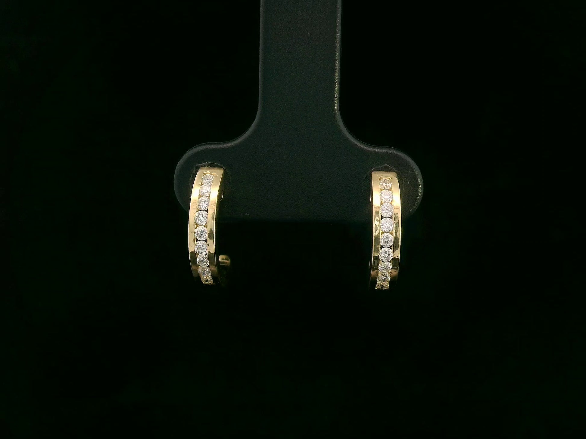 18K yellow gold diamond half-hoop earrings – 0.21ct pavé-set round diamonds, modern fine jewelry by Emirates Diamonds