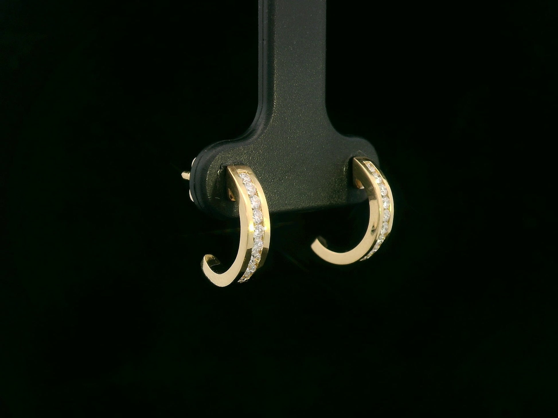 18K yellow gold diamond half-hoop earrings – 0.21ct pavé-set round diamonds, modern fine jewelry by Emirates Diamonds