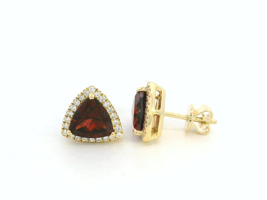 18K yellow gold garnet and diamond halo stud earrings – 2.59ct trillion-cut garnet with 0.23ct diamond halo, fine jewelry by Emirates Diamonds