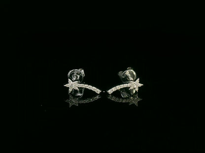 18K white gold shooting star earrings with 0.11 carat diamonds