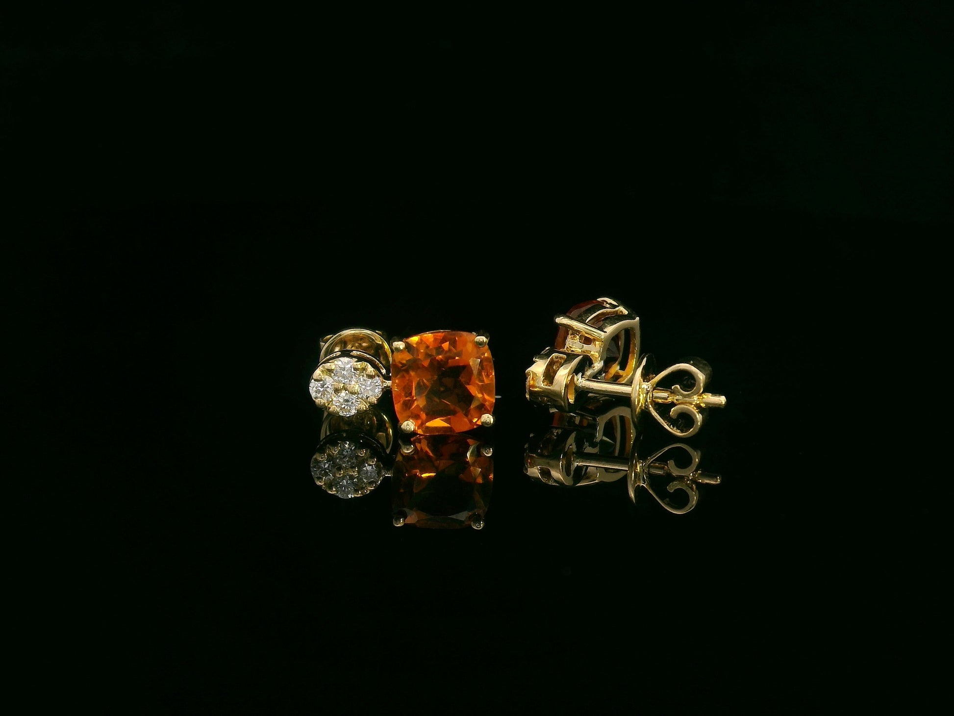 Citrine and diamond drop earrings in 18K yellow gold by Emirates Diamonds