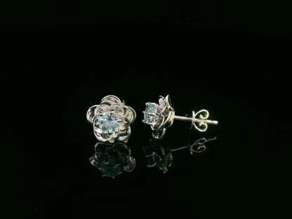 18K white gold aquamarine floral stud earrings – 1.03ct round aquamarine in sculpted flower setting, fine jewelry by Emirates Diamonds