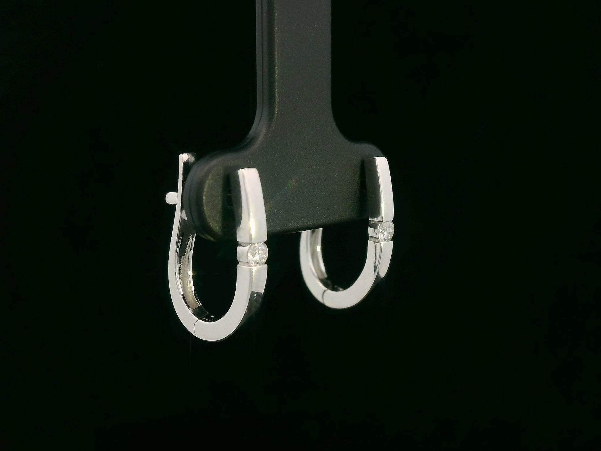 18K white gold diamond huggie hoop earrings with single round diamond, 0.11ct – Emirates Diamonds