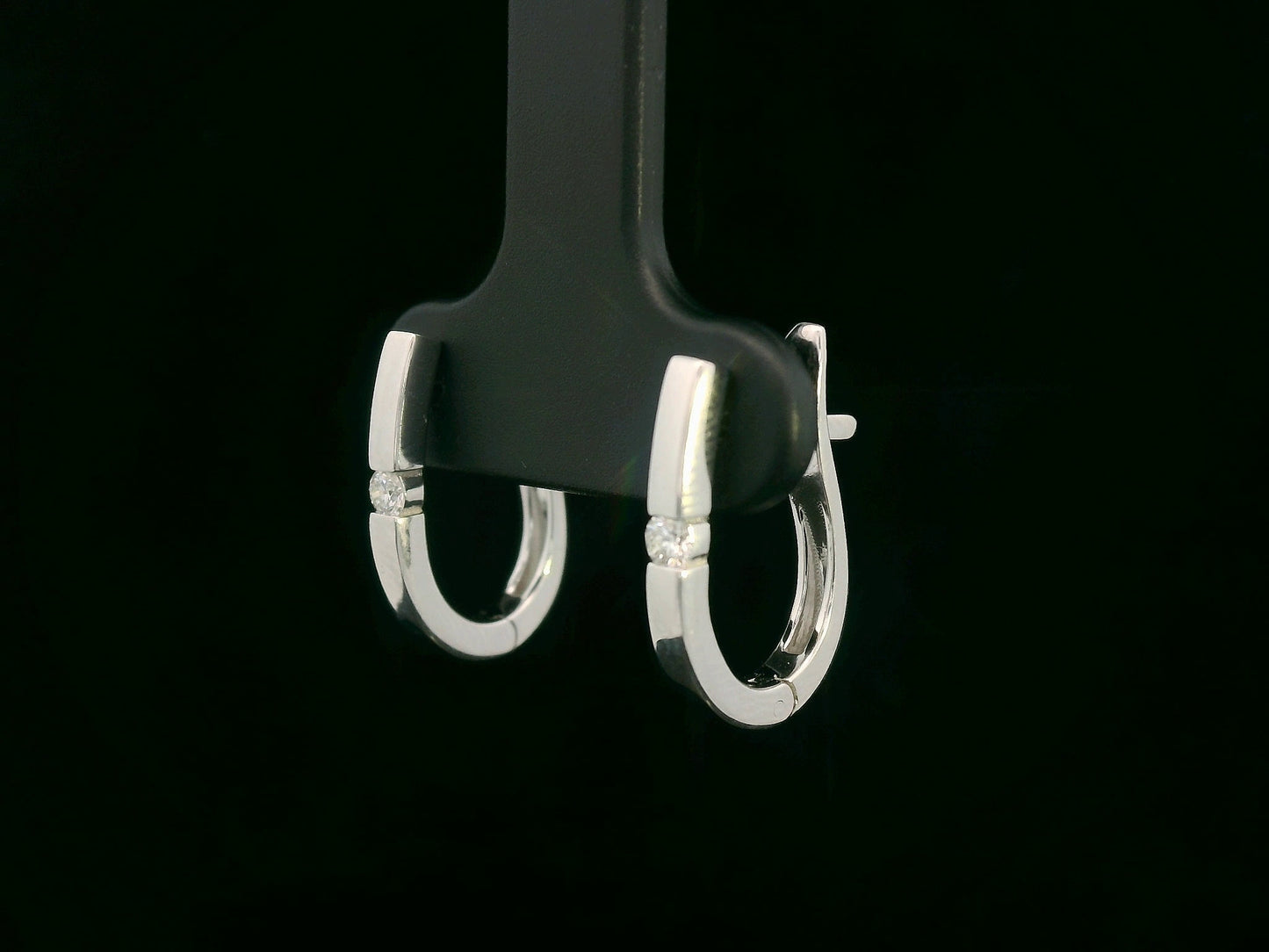 18K white gold diamond huggie hoop earrings with single round diamond, 0.11ct – Emirates Diamonds