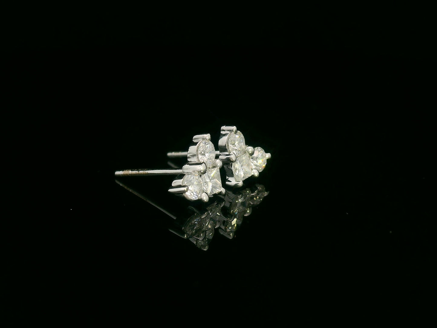 18K white gold heart-shaped diamond stud earrings with princess and round diamonds – Emirates Diamonds