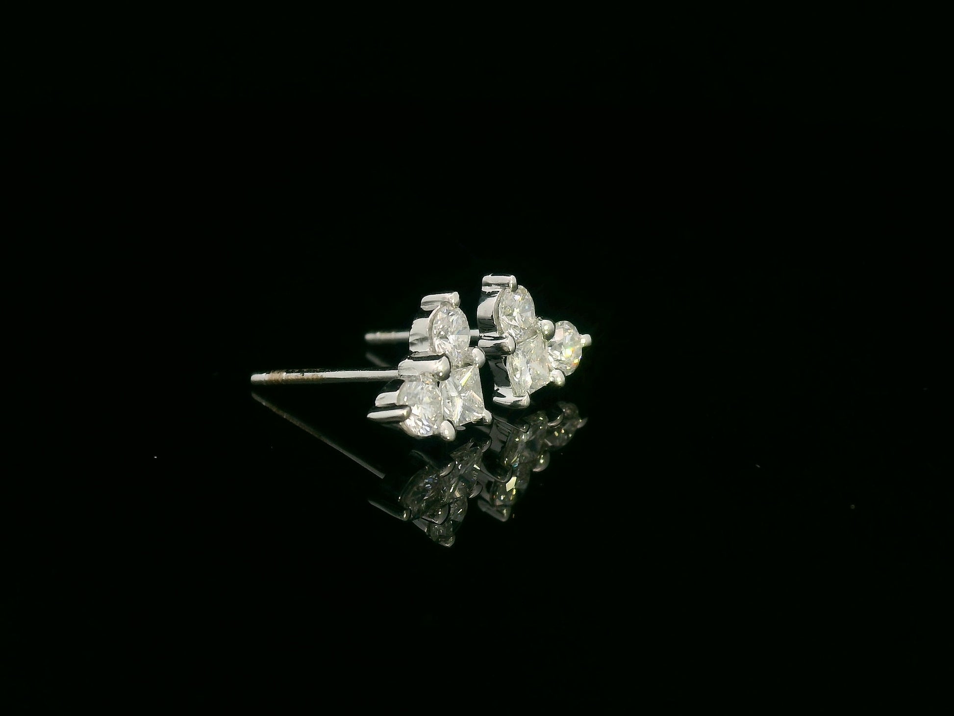 18K white gold heart-shaped diamond stud earrings with princess and round diamonds – Emirates Diamonds