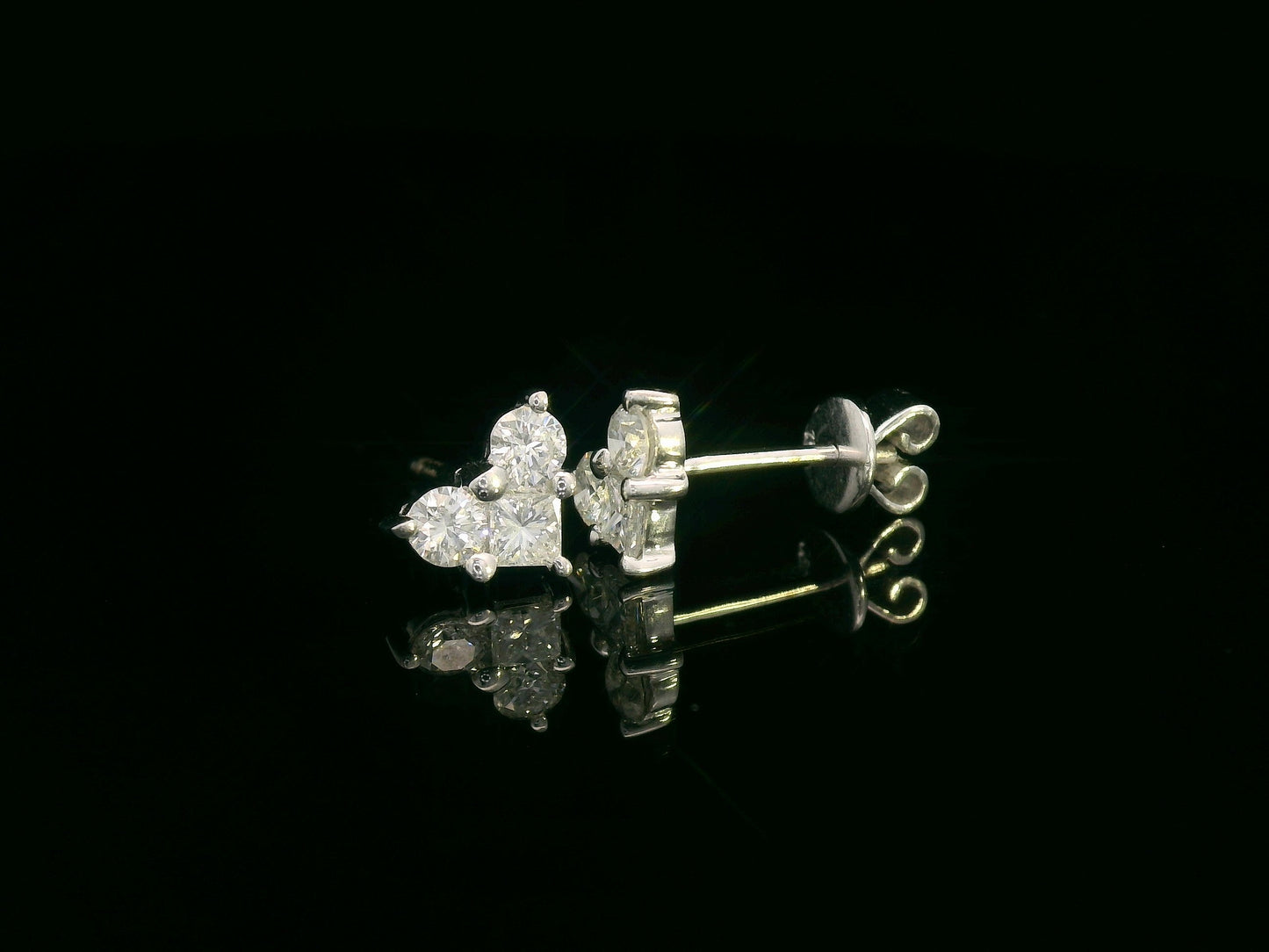 18K white gold heart-shaped diamond stud earrings with princess and round diamonds – Emirates Diamonds