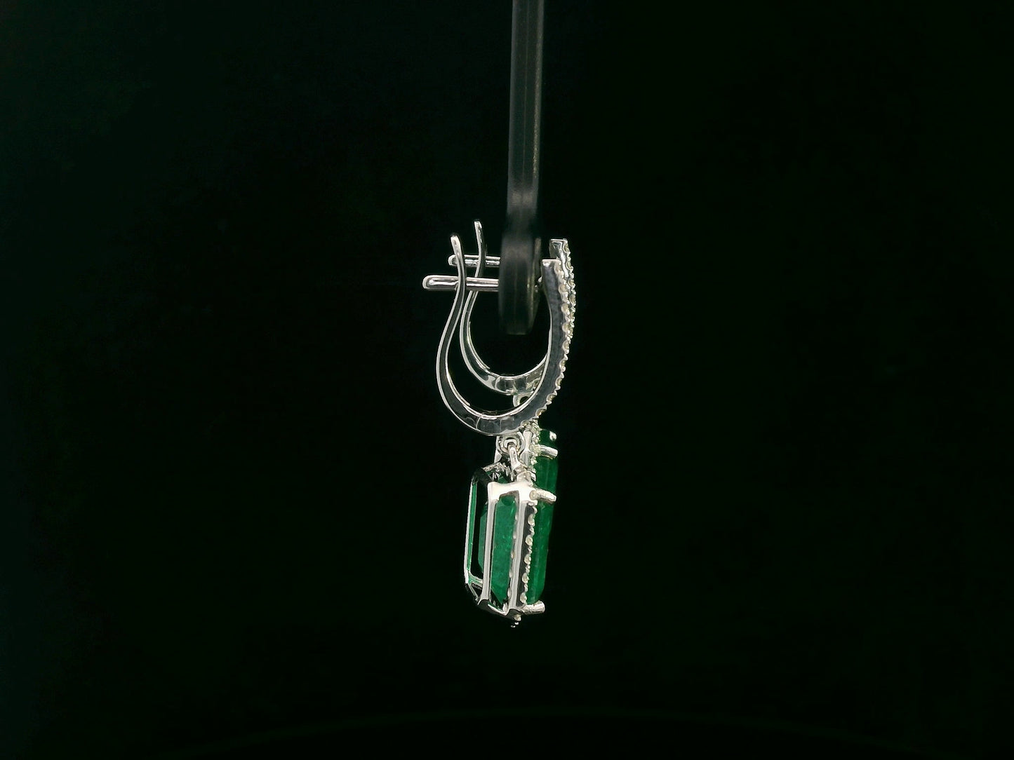 18K white gold emerald drop earrings with 5.78ct emeralds and 0.62ct diamonds – Emirates Diamonds