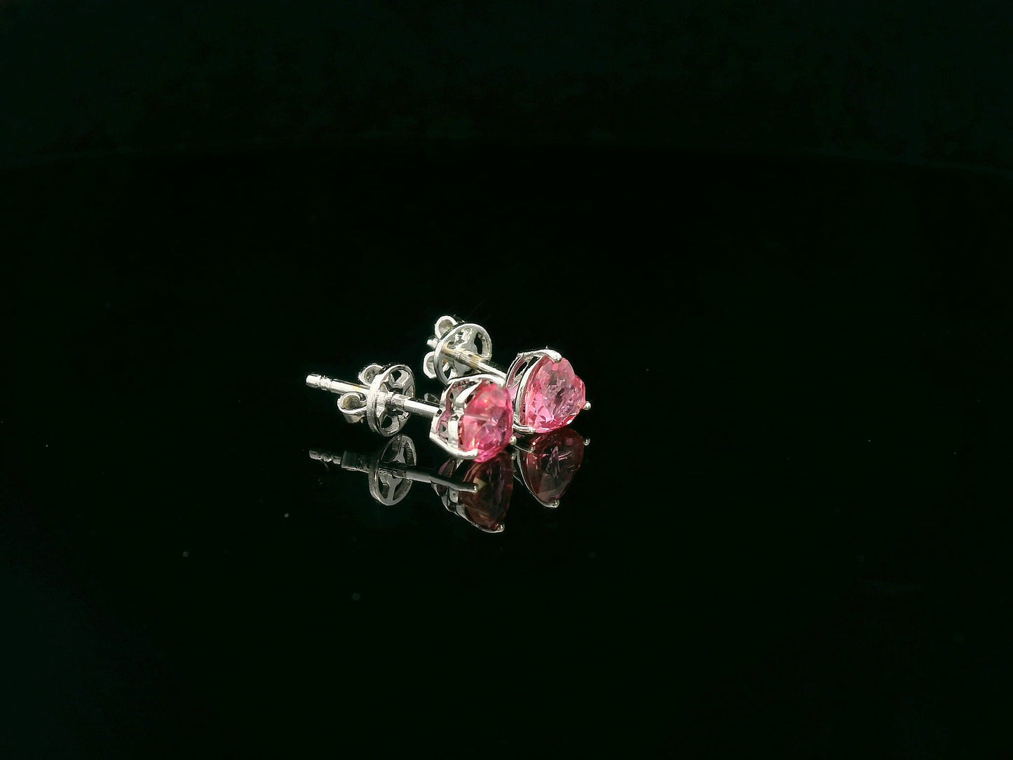 18K white gold heart-shaped ruby stud earrings – romantic fine jewelry by Emirates Diamonds