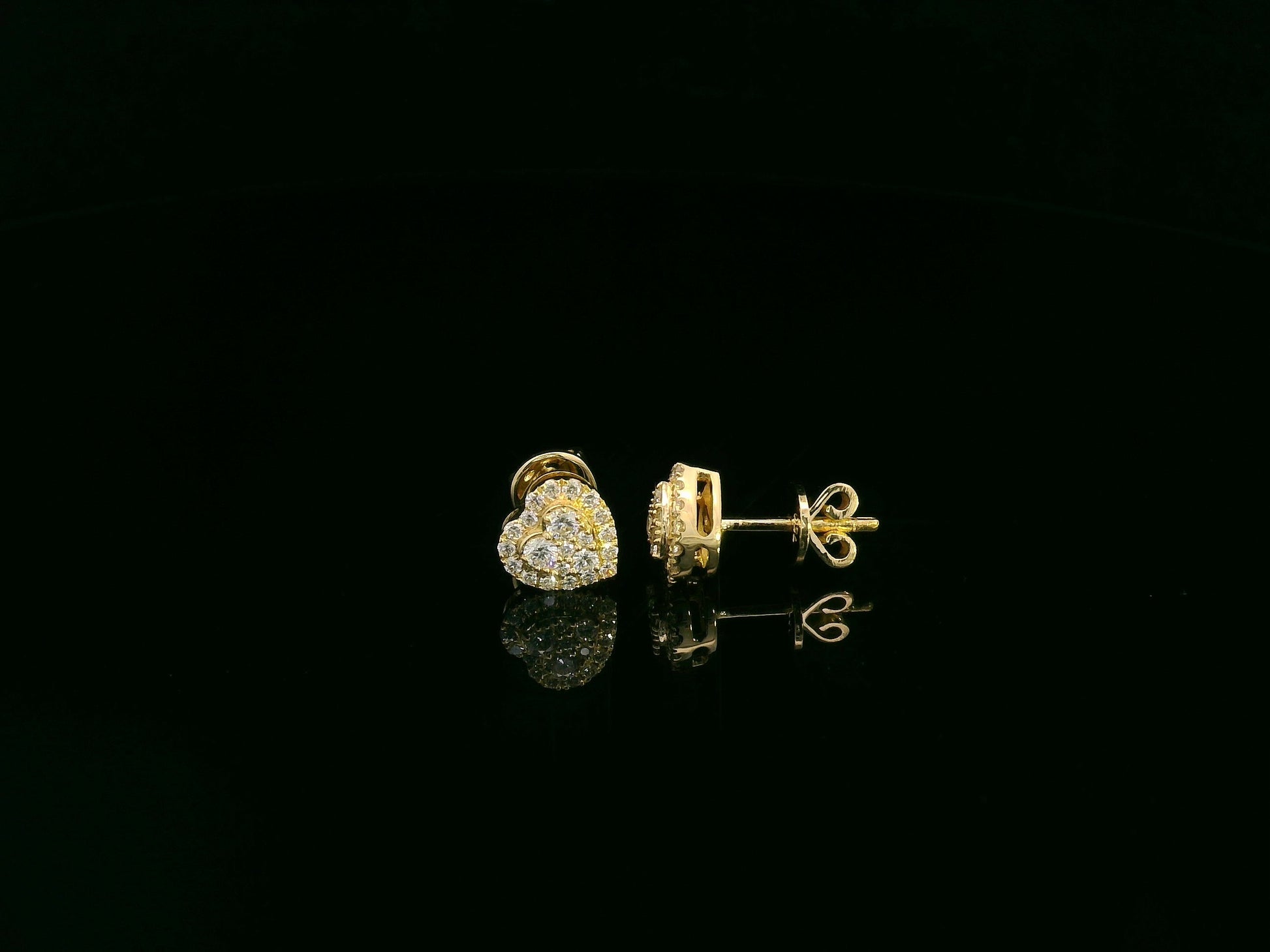 0.40 carat diamond heart cluster stud earrings in 18K yellow gold by Emirates Diamonds