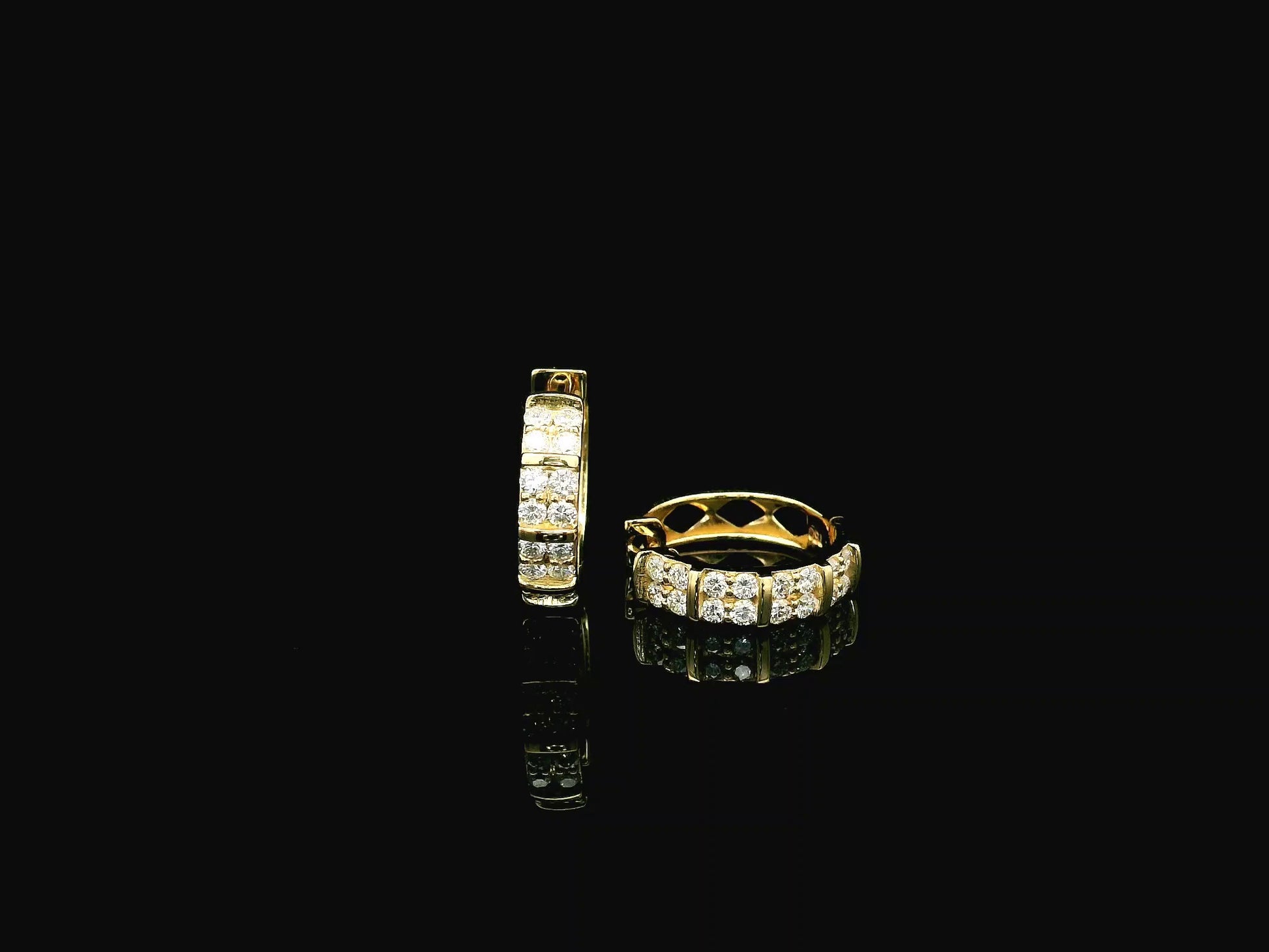 Diamond hoop earrings with 0.45ct natural diamonds set in 18K yellow gold by Emirates Diamonds