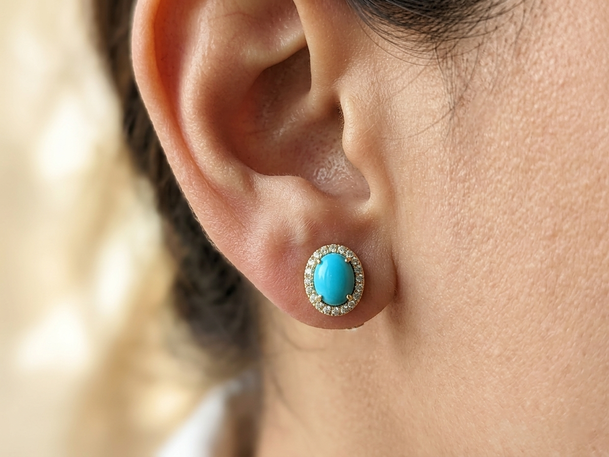 Turquoise and diamond halo stud earrings in 18K yellow gold