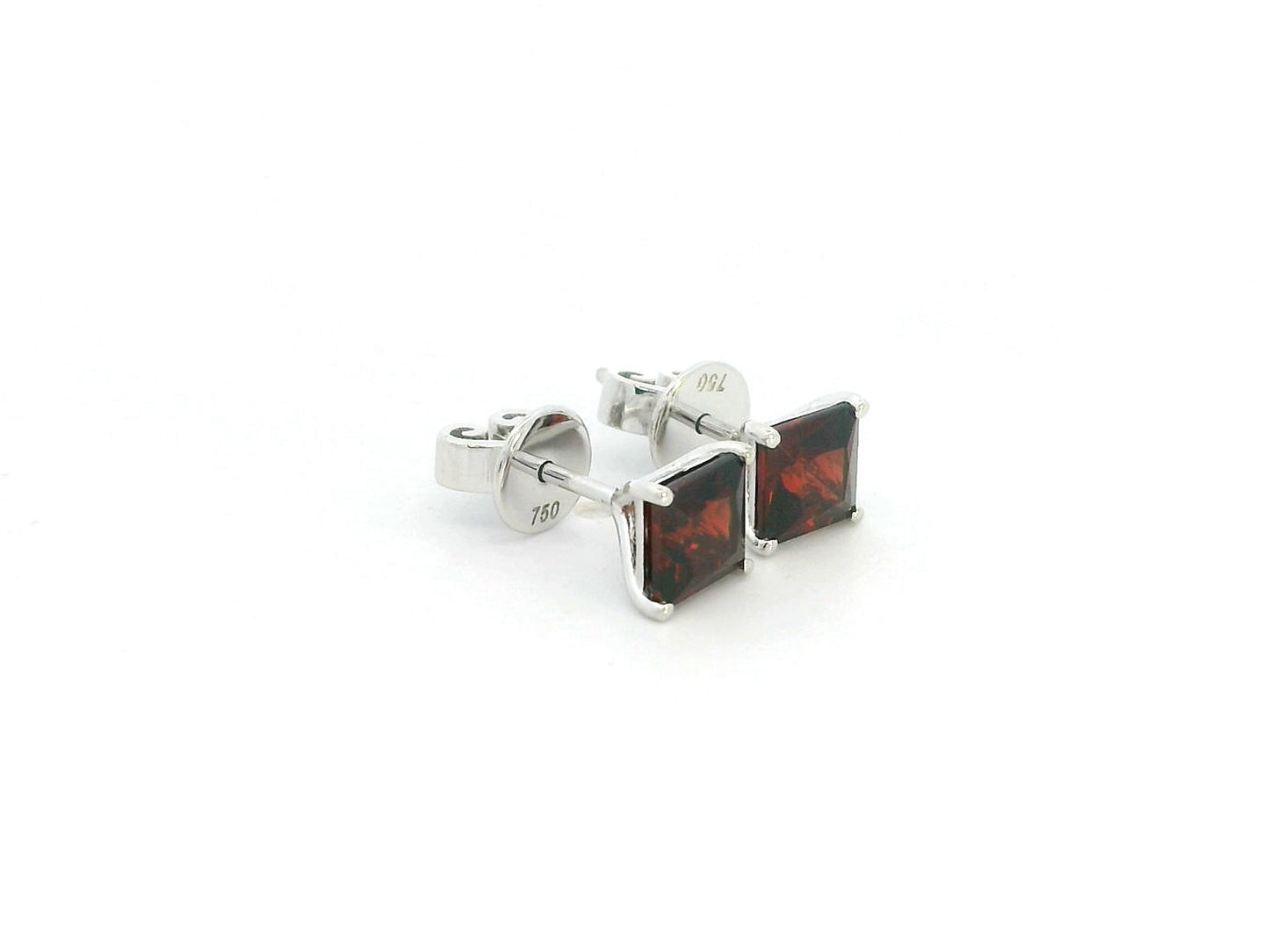 Princess Cut Garnet Stud Earrings in 18K White Gold with 1.68 Carat Natural Garnets