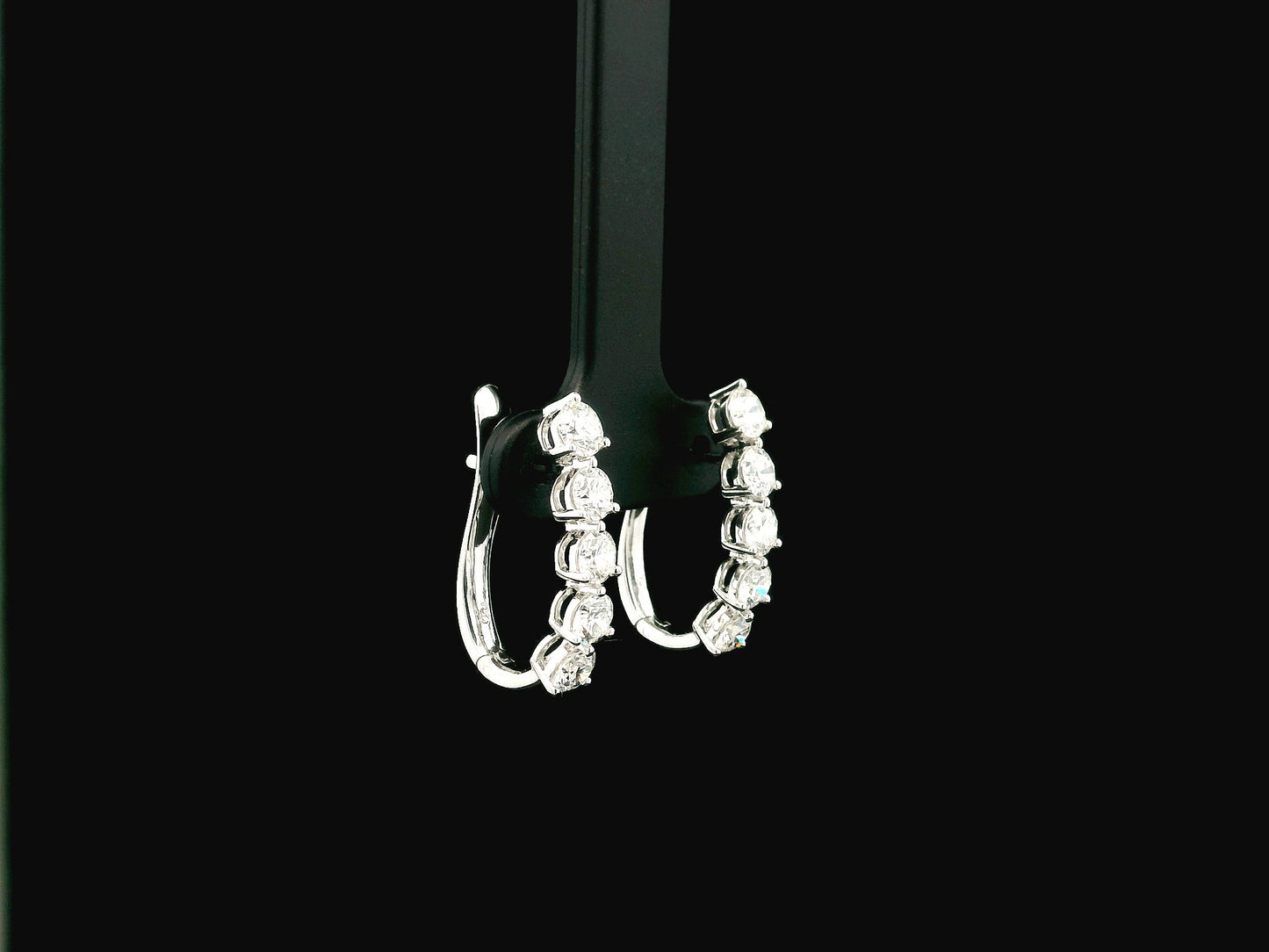 18K white gold diamond hoop earrings with 2.11 carat round natural diamonds