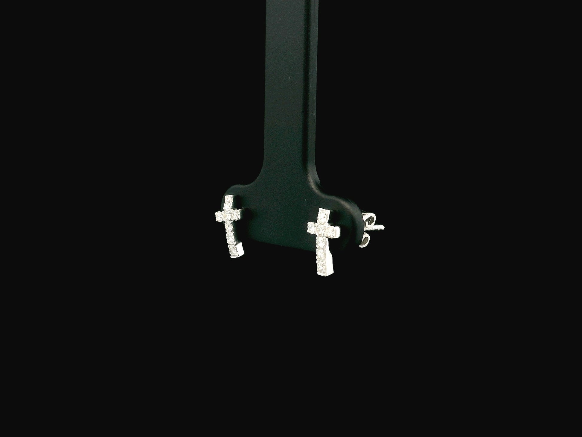 18K white gold diamond cross stud earrings with natural diamonds