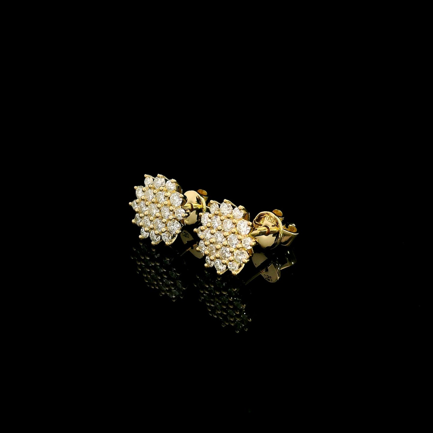 18K Yellow Gold Diamond Cluster Stud Earrings with 0.68 Carat Natural Diamonds