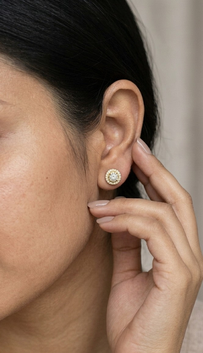 Round diamond cluster stud earrings in 18K yellow gold