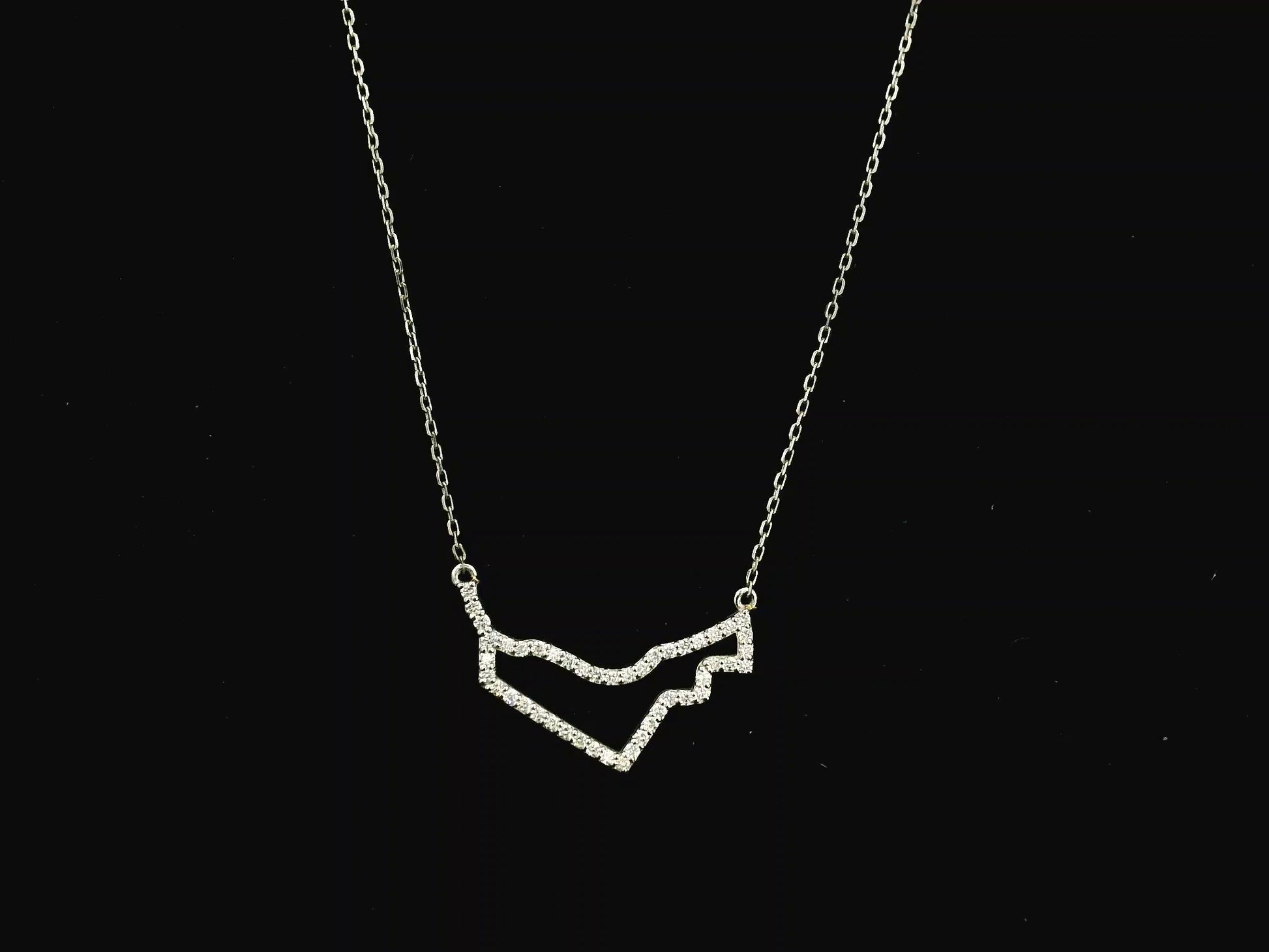 Diamond UAE map necklace in 18K white gold with pavé diamonds