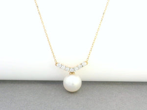 Elegant 18K yellow Gold Freshwater Pearl and Diamond Pendant Necklace &ndash;  Emiratesdiamonds