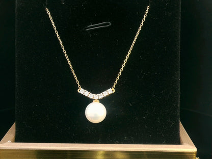 18K gold freshwater pearl pendant necklace with 0.14 carat diamonds, elegant jewelry for women