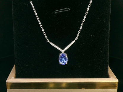 18K gold oval tanzanite necklace with 1.06 Ct tanzanite and 0.08 Ct diamonds, luxury gemstone necklace