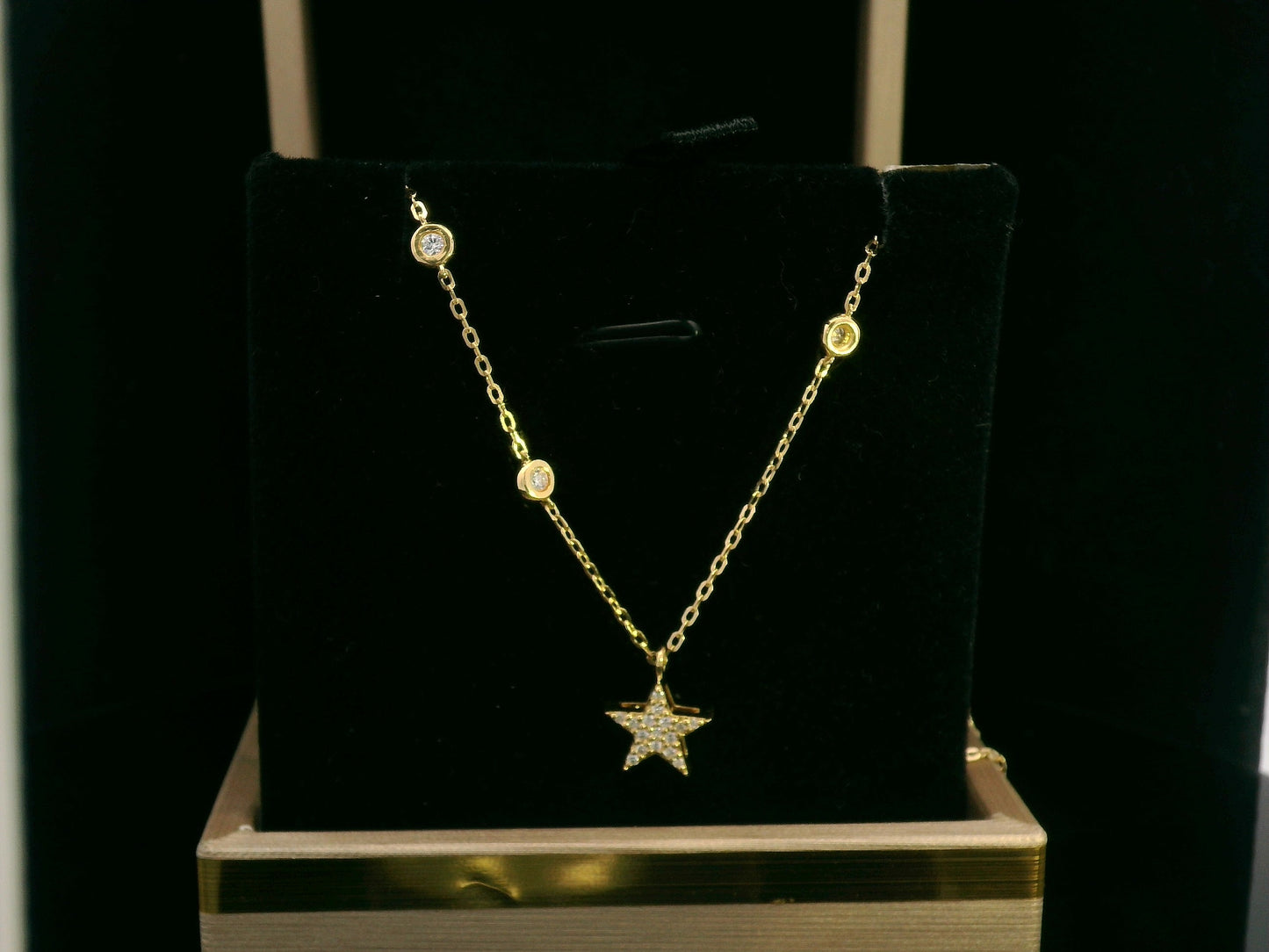 18K yellow gold diamond star necklace with diamond station chain – dainty celestial jewelry