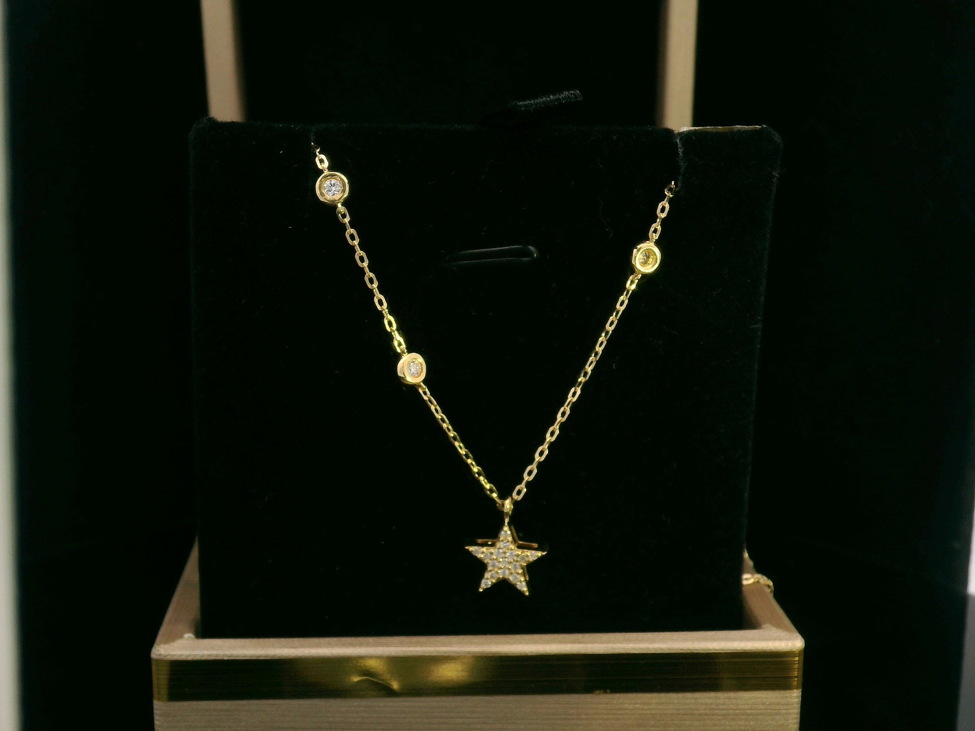 18K yellow gold diamond star necklace with diamond station chain – dainty celestial jewelry