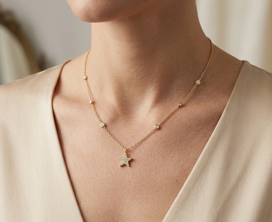 Diamond Star Necklace 18K Yellow Gold