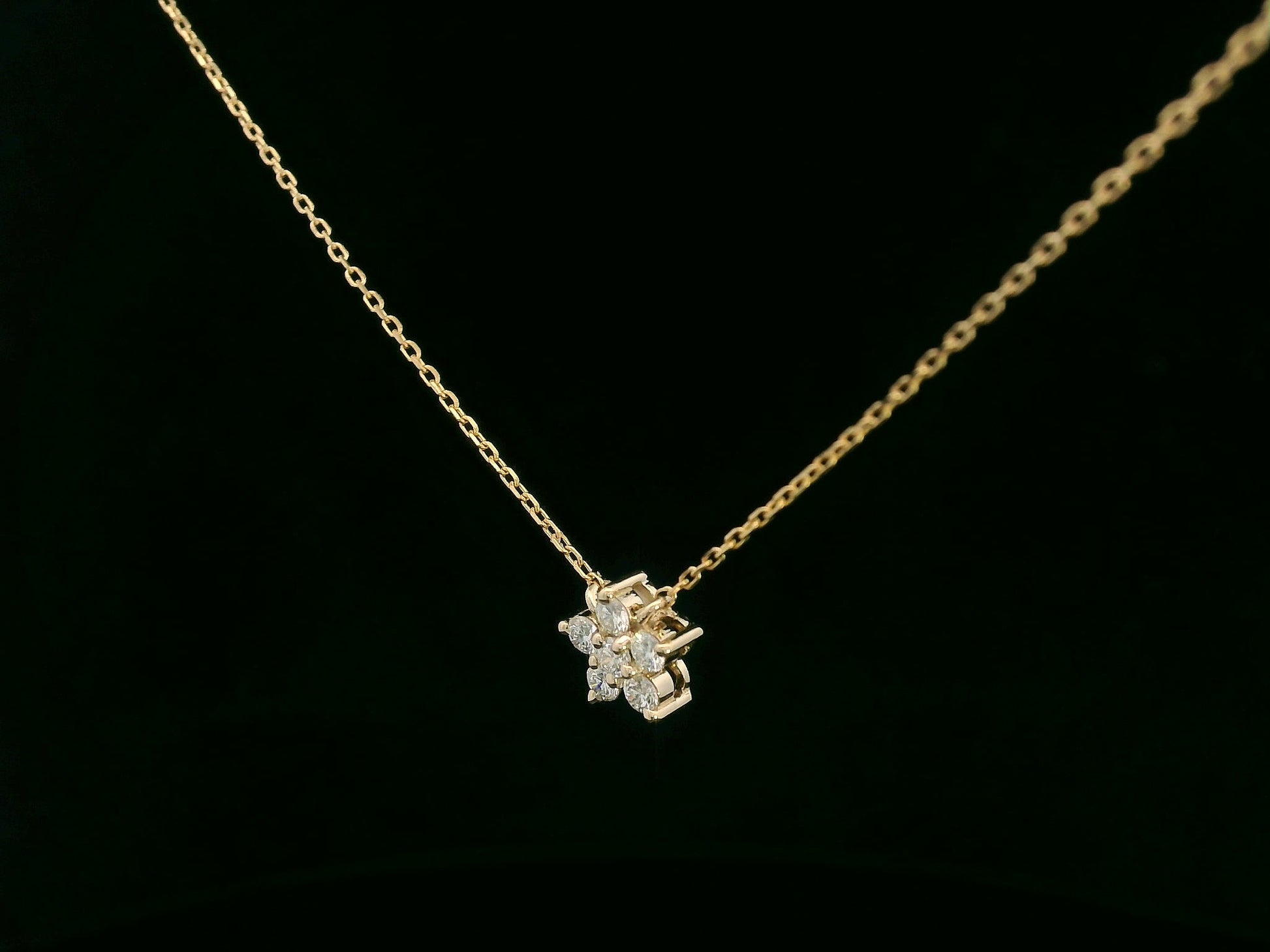 18K yellow gold diamond floral necklace – 0.20ct round brilliant cluster pendant on fine chain, fine jewelry by Emirates Diamonds
