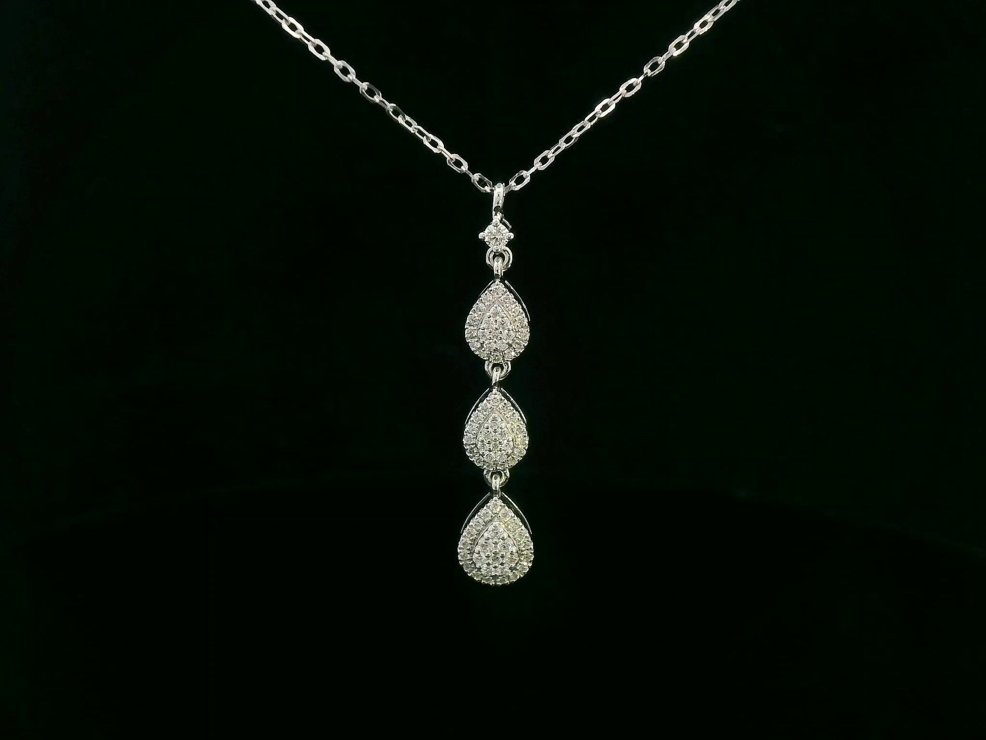 18K white gold diamond drop necklace featuring three pear-shaped pavé-set diamond drops – Emirates Diamonds