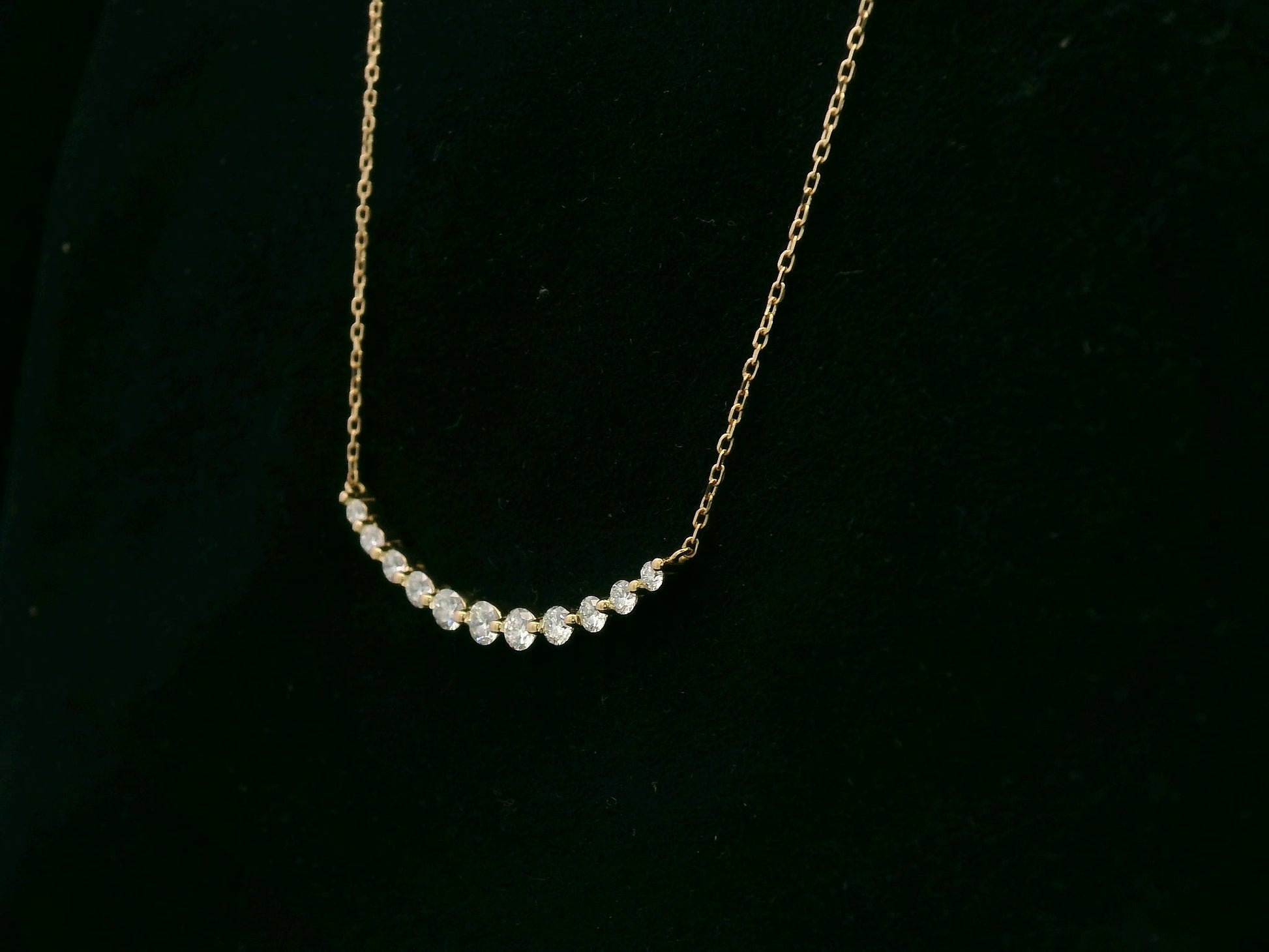 18K yellow gold graduated diamond bar necklace – 0.47ct round brilliant diamonds, Emirates Diamonds