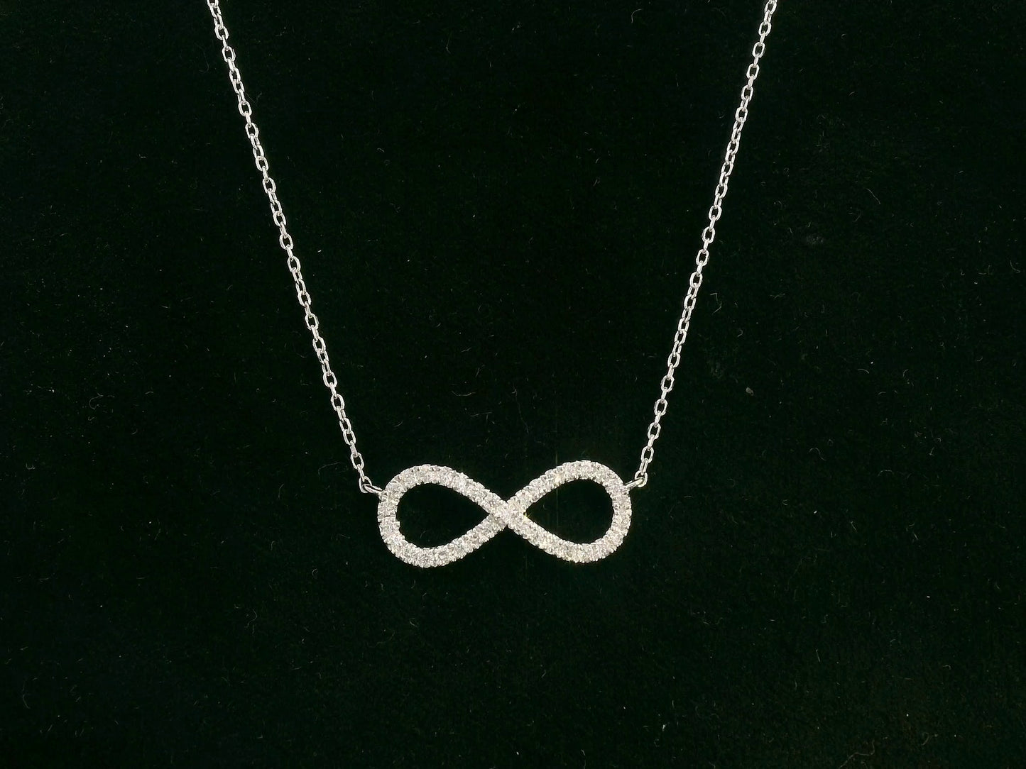 18K white gold infinity necklace with pavé-set natural diamonds – Emirates Diamonds