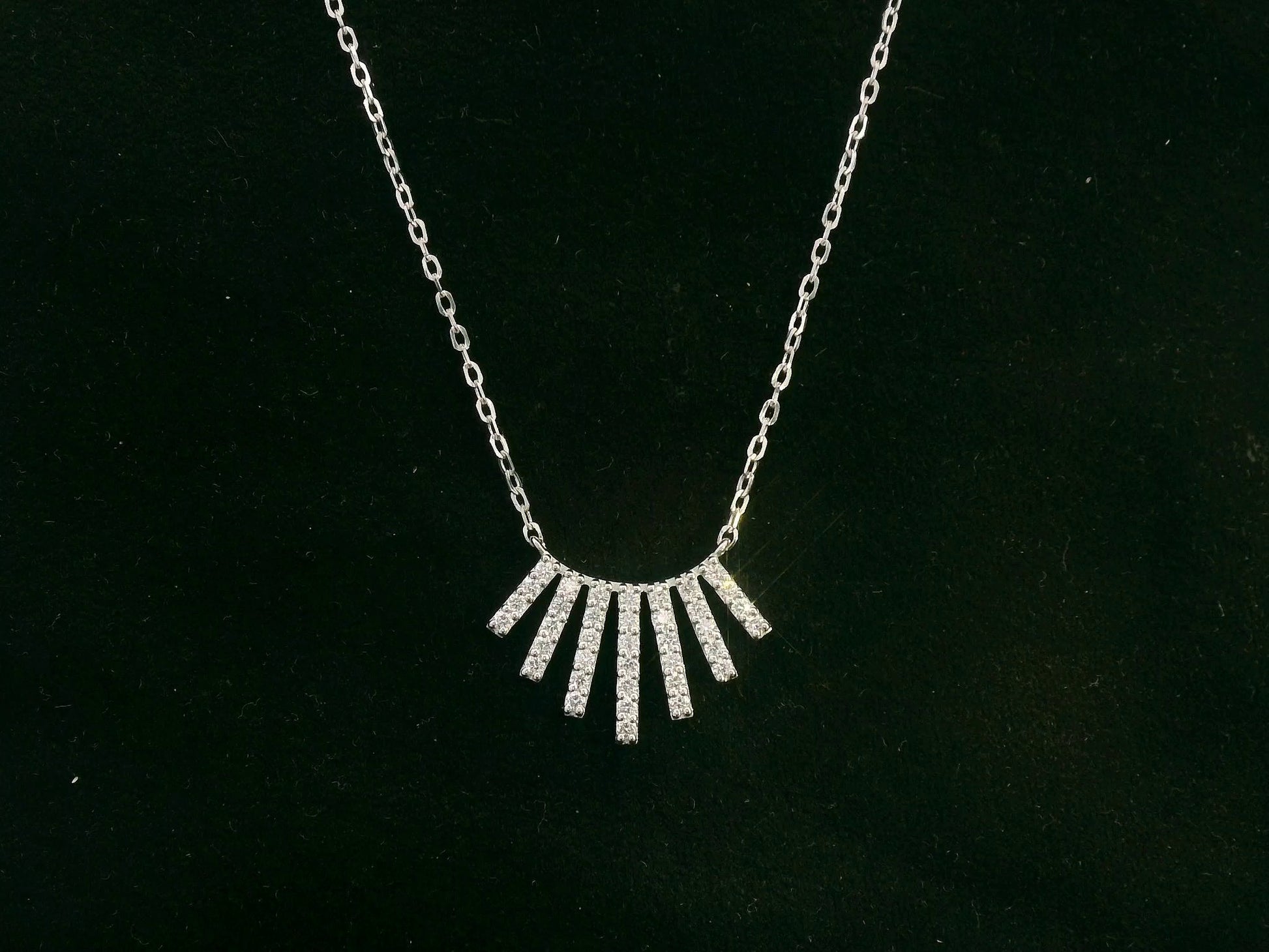 18K white gold diamond pendant necklace with pavé diamonds, total diamond weight 0.34 carat – Emirates Diamonds