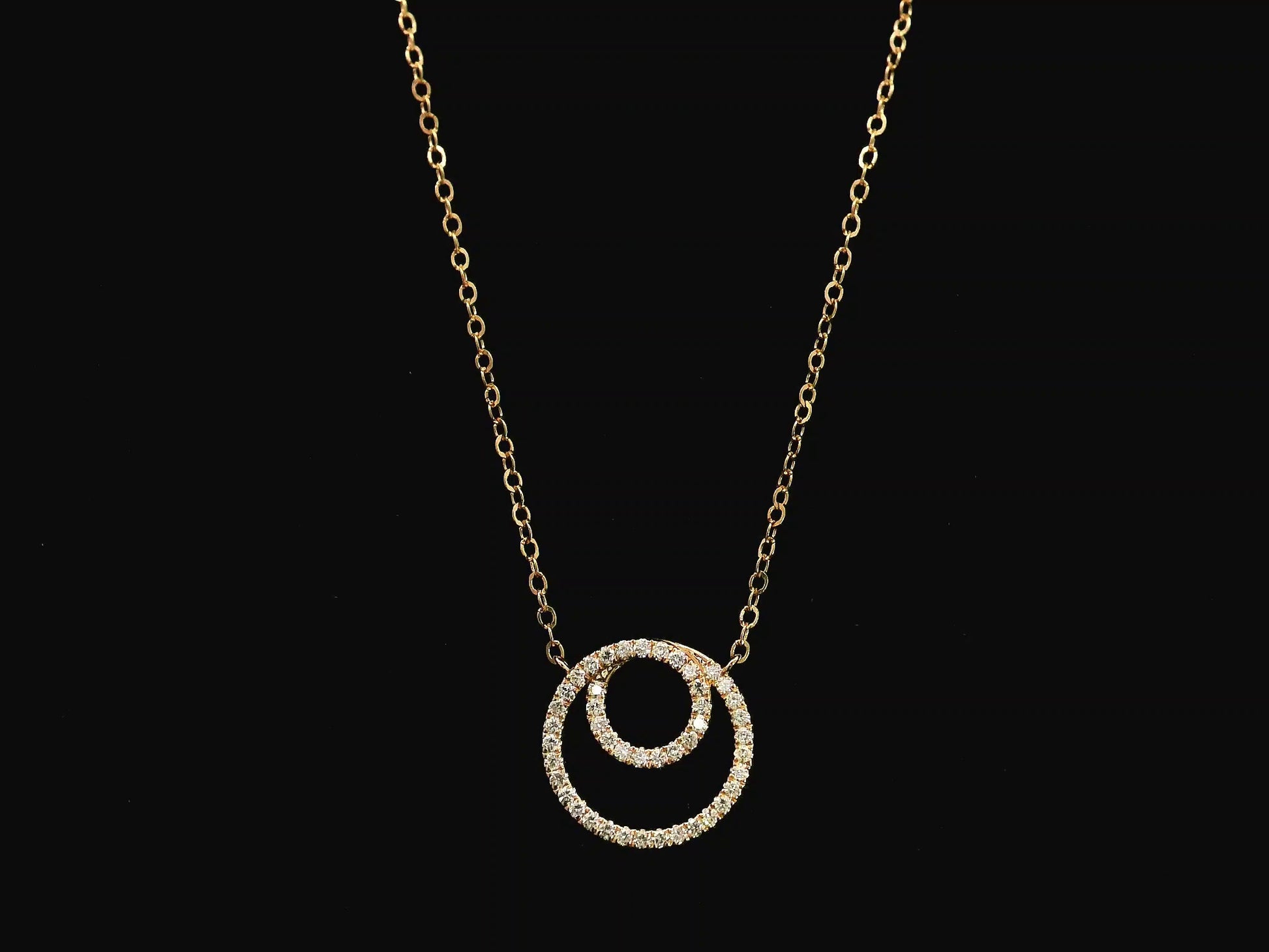 Diamond double circle pendant necklace in 18K rose gold with 0.41 carat natural diamonds