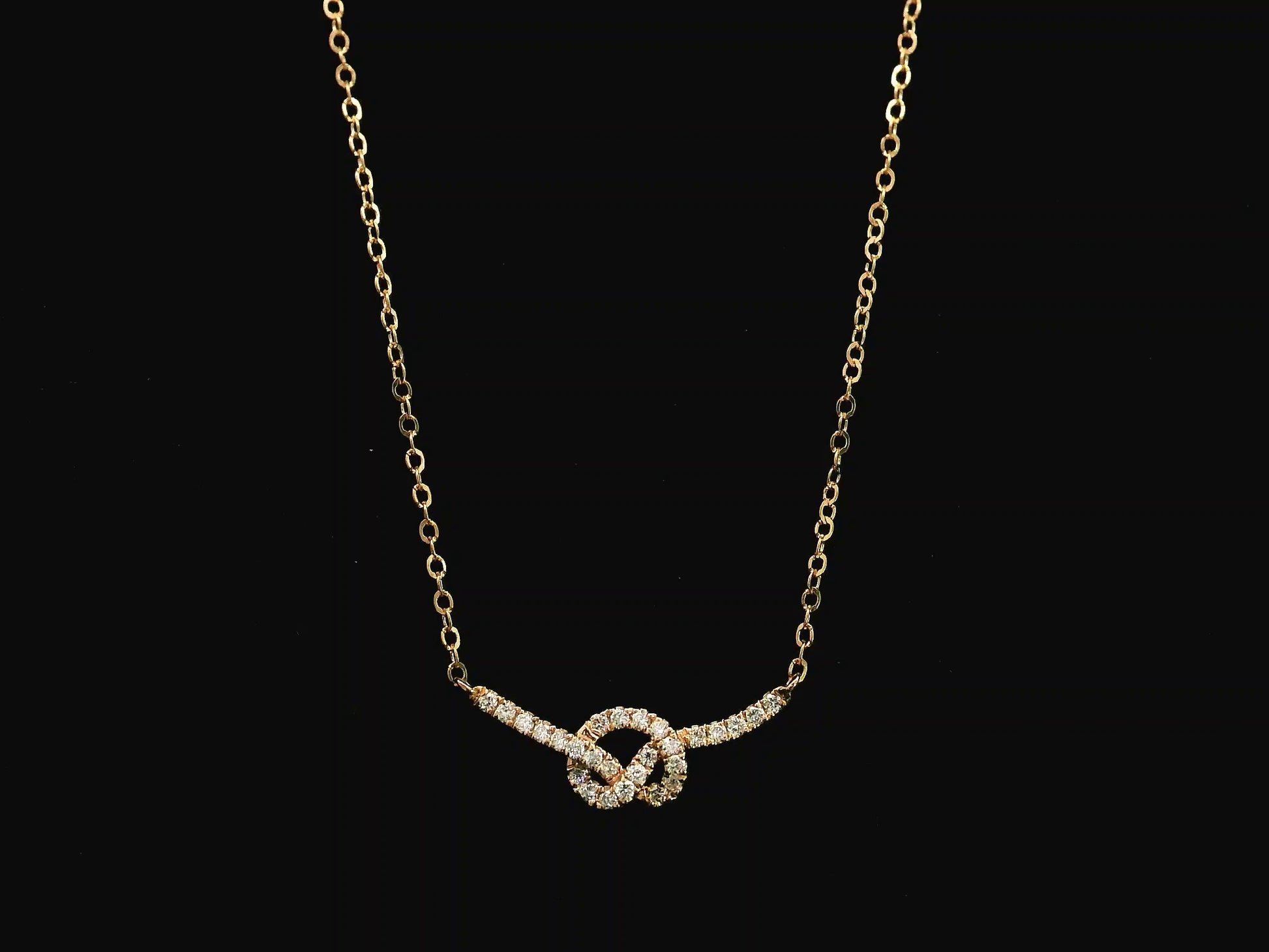 Diamond knot necklace in 18K rose gold with 0.29 carat natural diamonds
