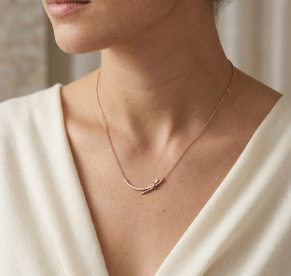 Diamond bar necklace in 18K rose gold featuring 0.35 carat natural diamonds
