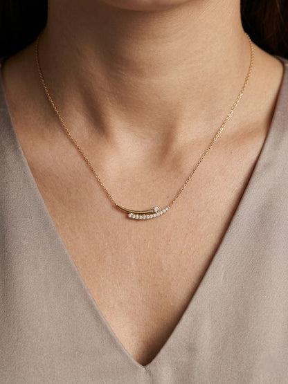 Diamond curve necklace in 18K yellow gold with 0.43 carat natural diamonds