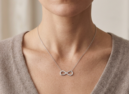 Diamond infinity necklace in 18K white gold with 0.05 carat natural diamonds
