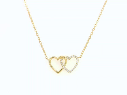 18K Gold Interlinked Hearts Necklace with Diamonds – Elegant Symbol of Love