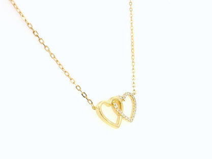 18K Gold Interlinked Hearts Necklace with Diamonds – Elegant Symbol of Love